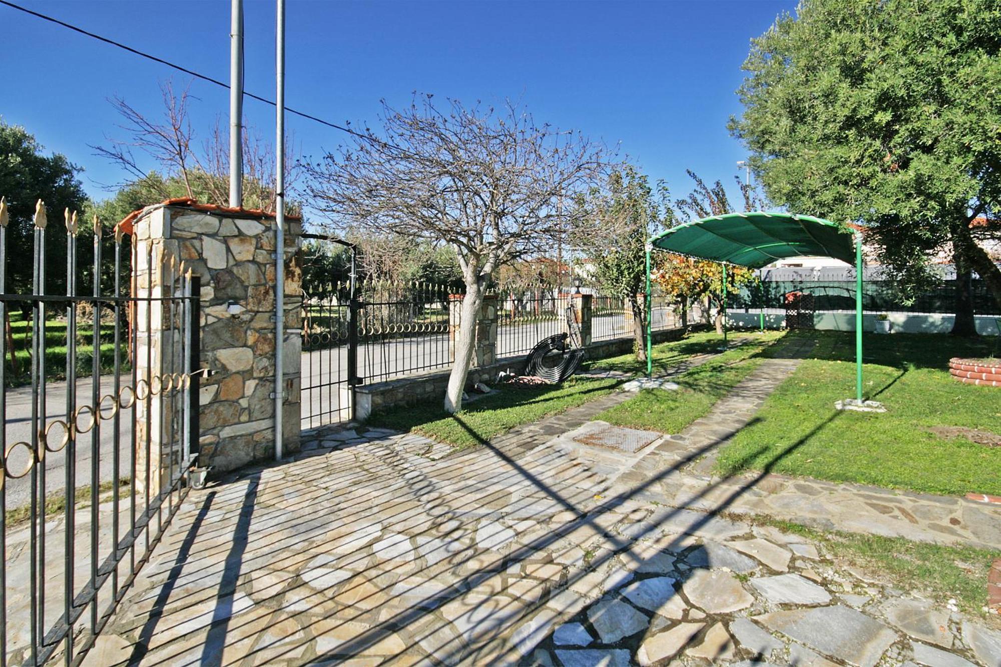 Private 6-Bdrm Villa With Garden 150M To Beach Paradisos Exterior foto
