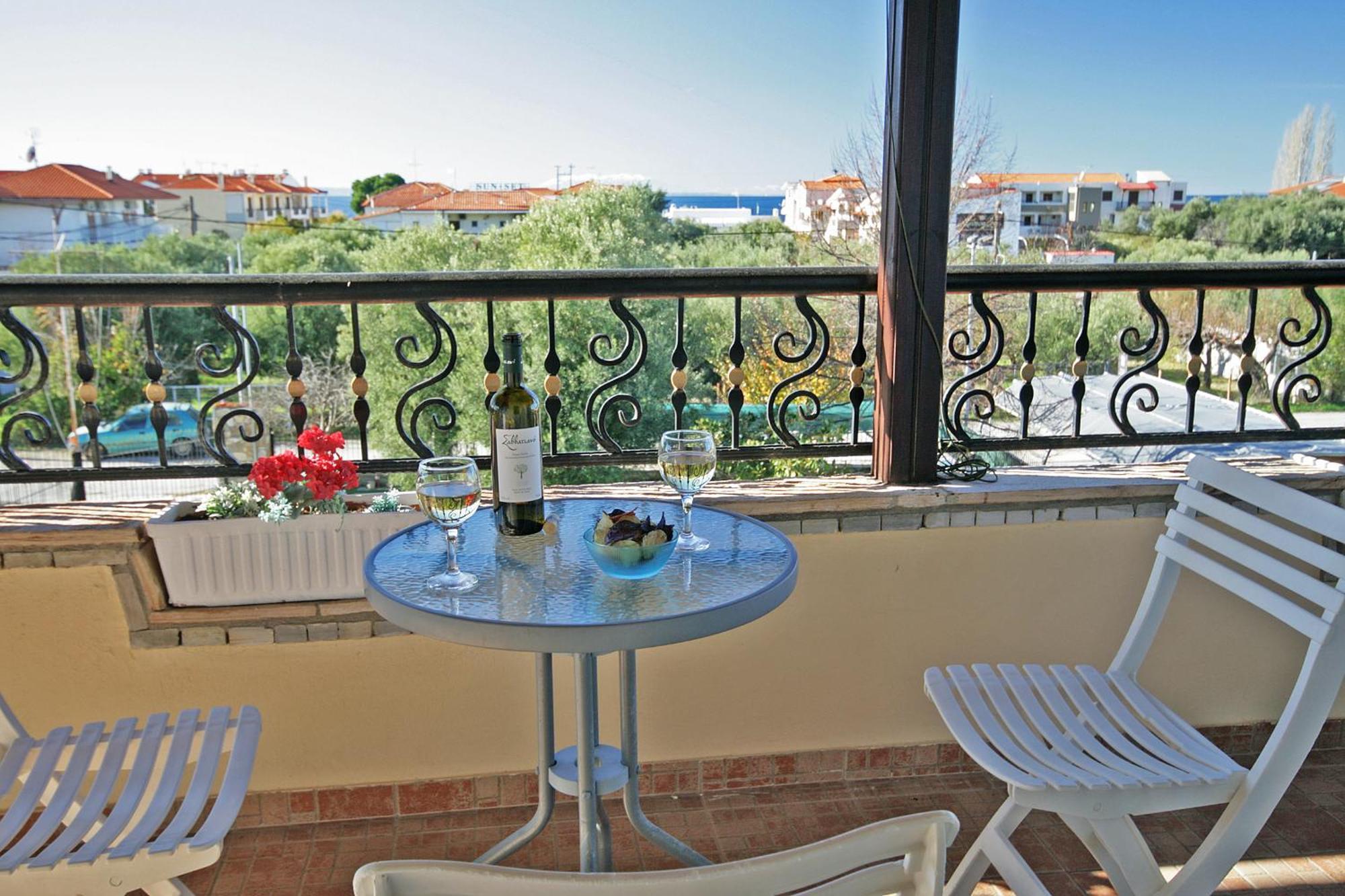 Private 6-Bdrm Villa With Garden 150M To Beach Paradisos Exterior foto