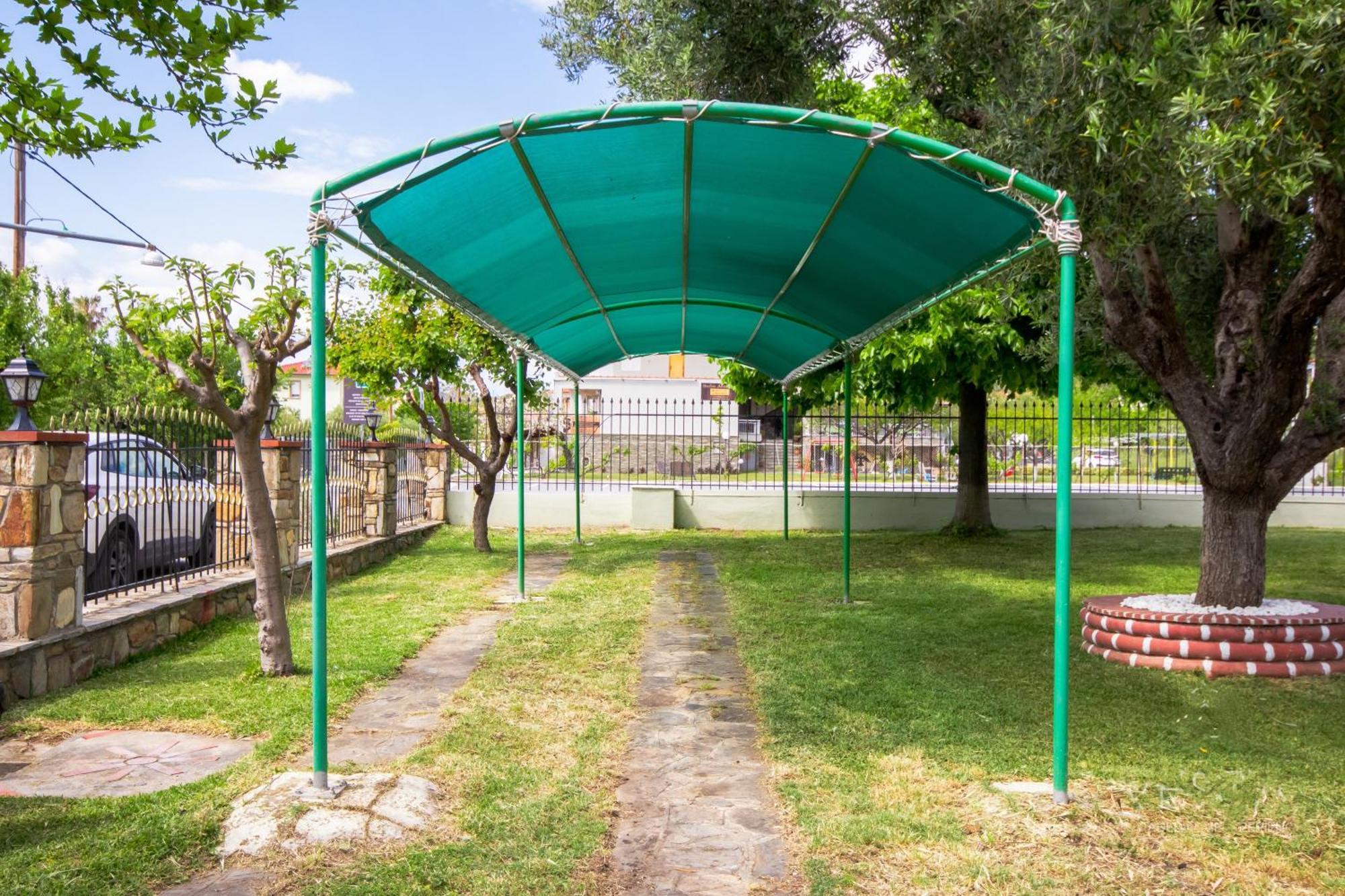Private 6-Bdrm Villa With Garden 150M To Beach Paradisos Exterior foto
